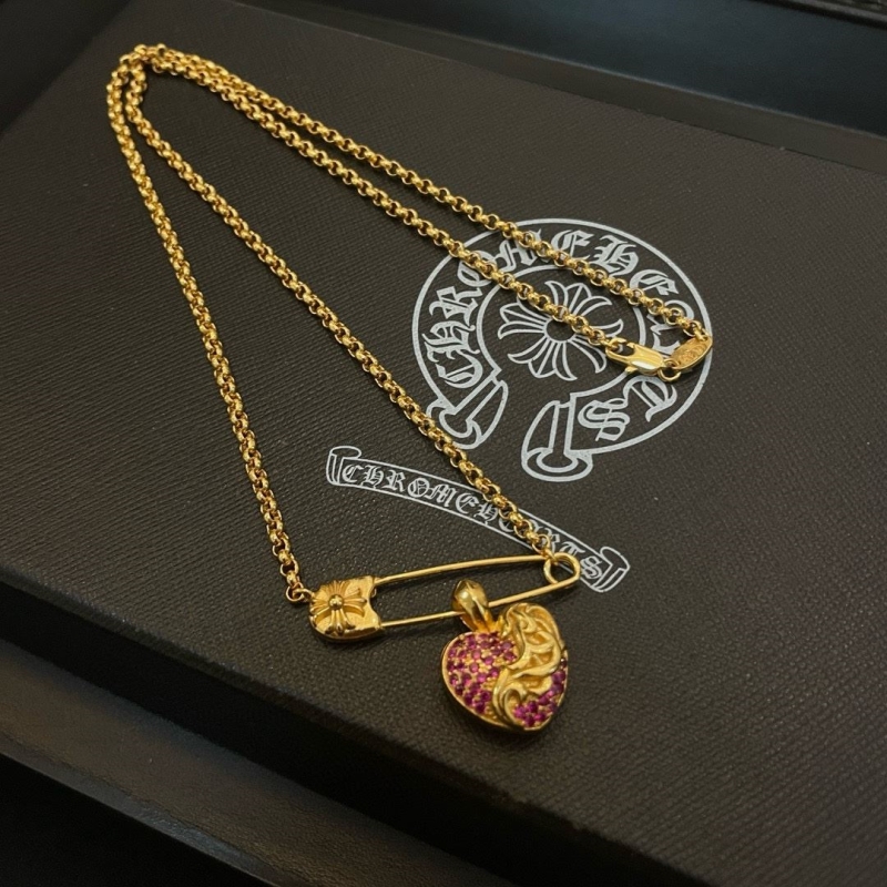 Ch*0me He**ts necklaces